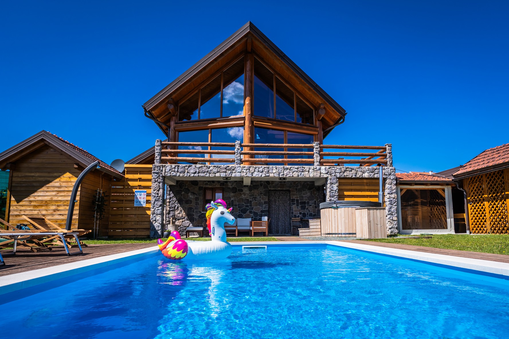 Mountain Mamma Log home ravna gora_31